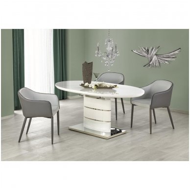 ASPEN oval lacquered extension dining table