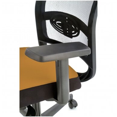 GULIETTA mustard colored office chair on wheels 5