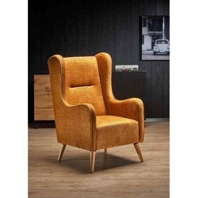 CHESTER 2 soft honey colored armchair